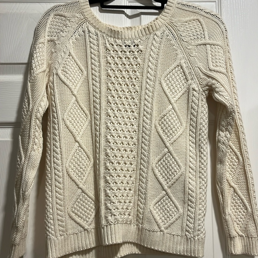 Gap cream white cable knit sweater